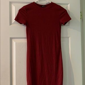 burgundy bodycon dress